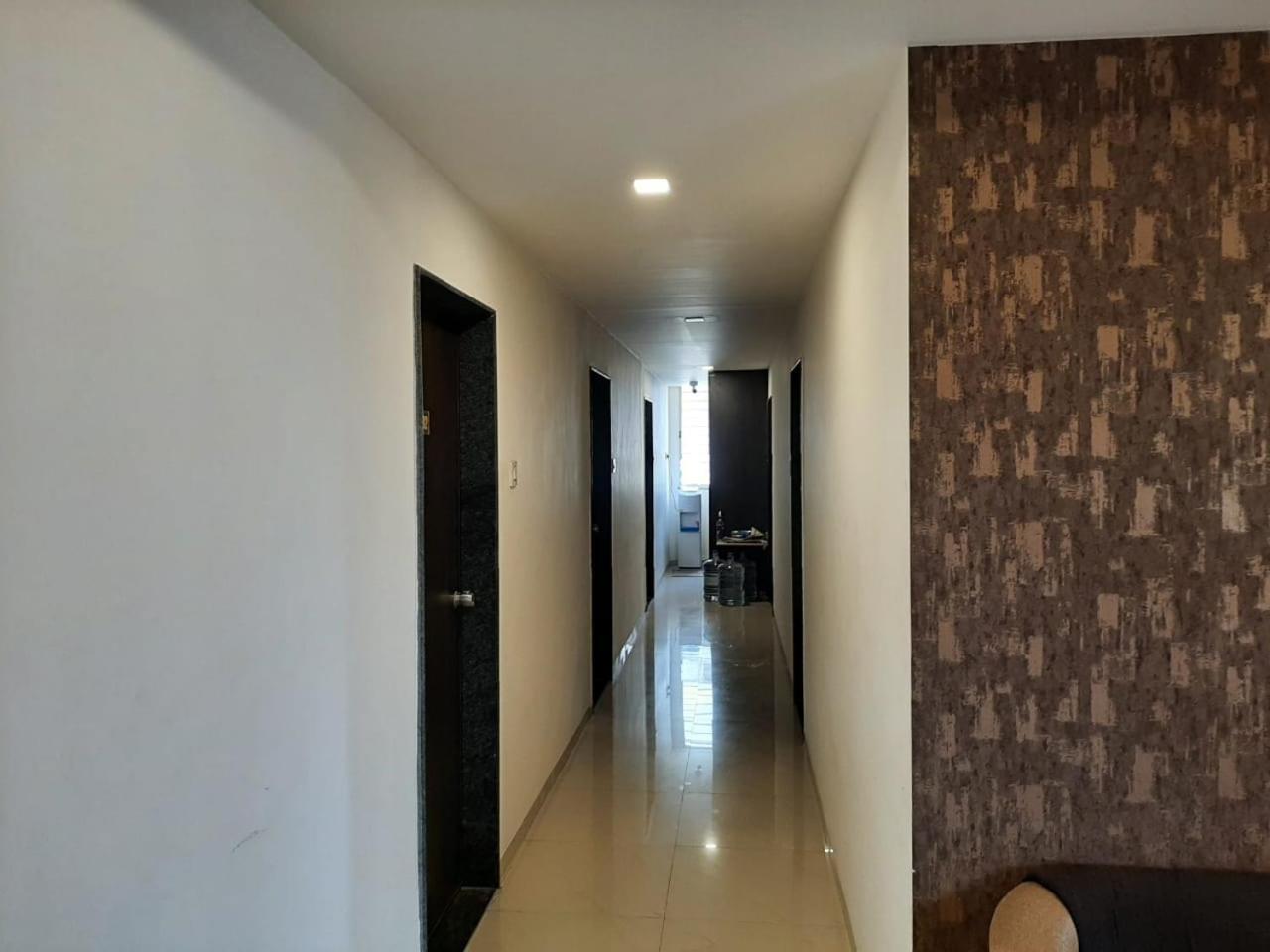 Hotel Vihaan Inn โกลฮาปูร์ ภายนอก รูปภาพ
