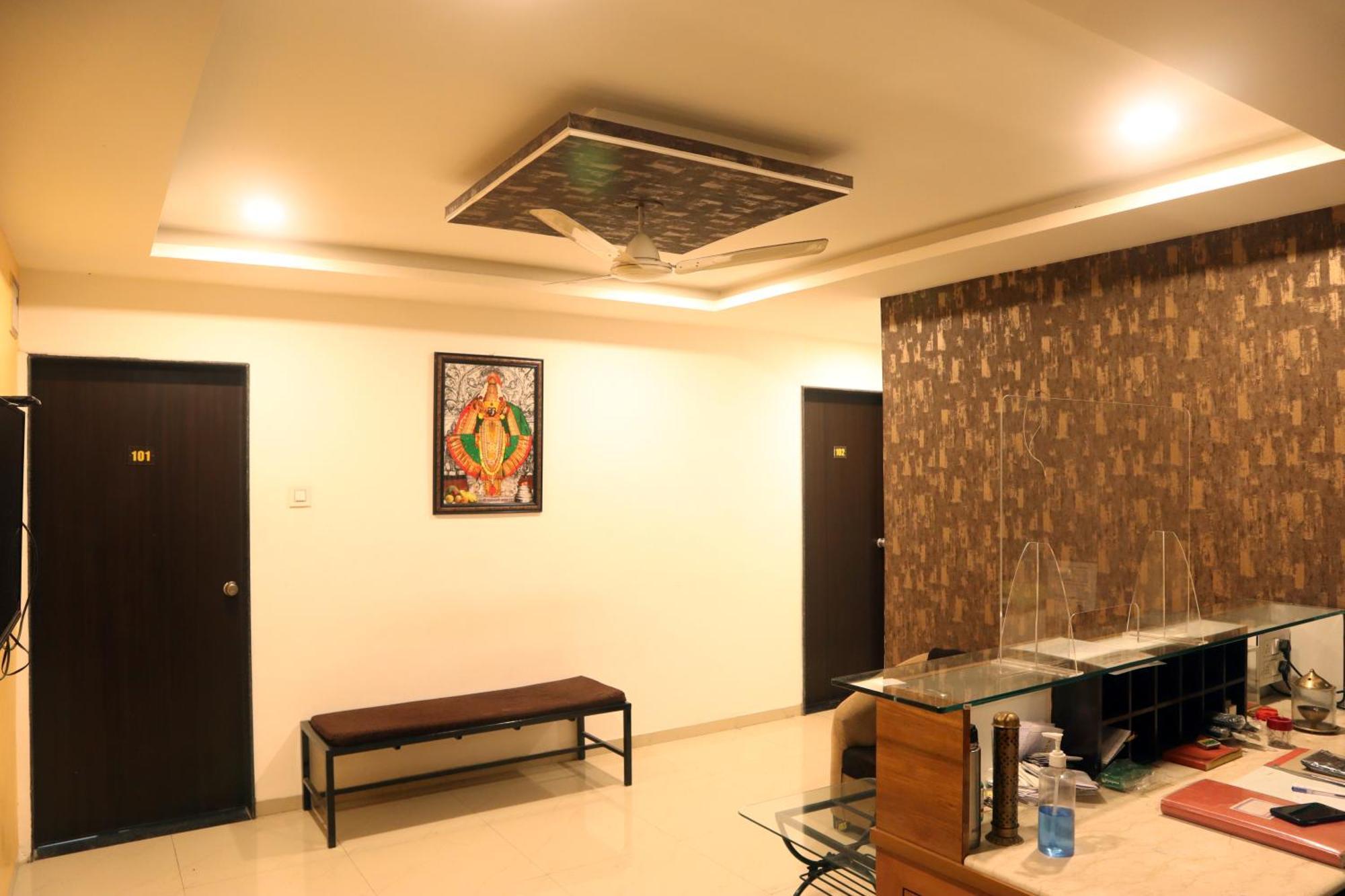 Hotel Vihaan Inn โกลฮาปูร์ ภายนอก รูปภาพ